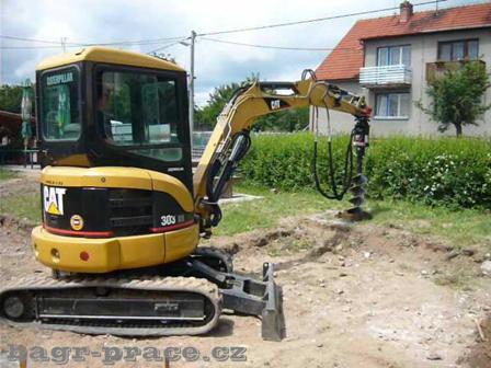 Minibagr - Zemní práce