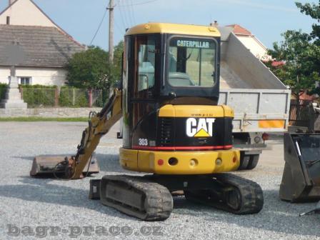 Minibagr - Zemní práce