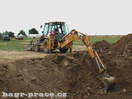 Traktorbagr - Zemní práce