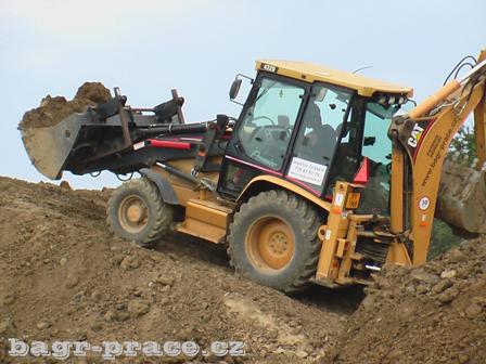 Traktorbagr - Zemní práce